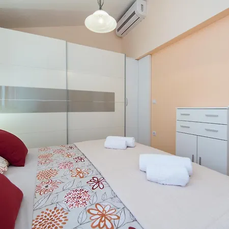Apartments Deluxe Vucko Makarska Zimmer foto