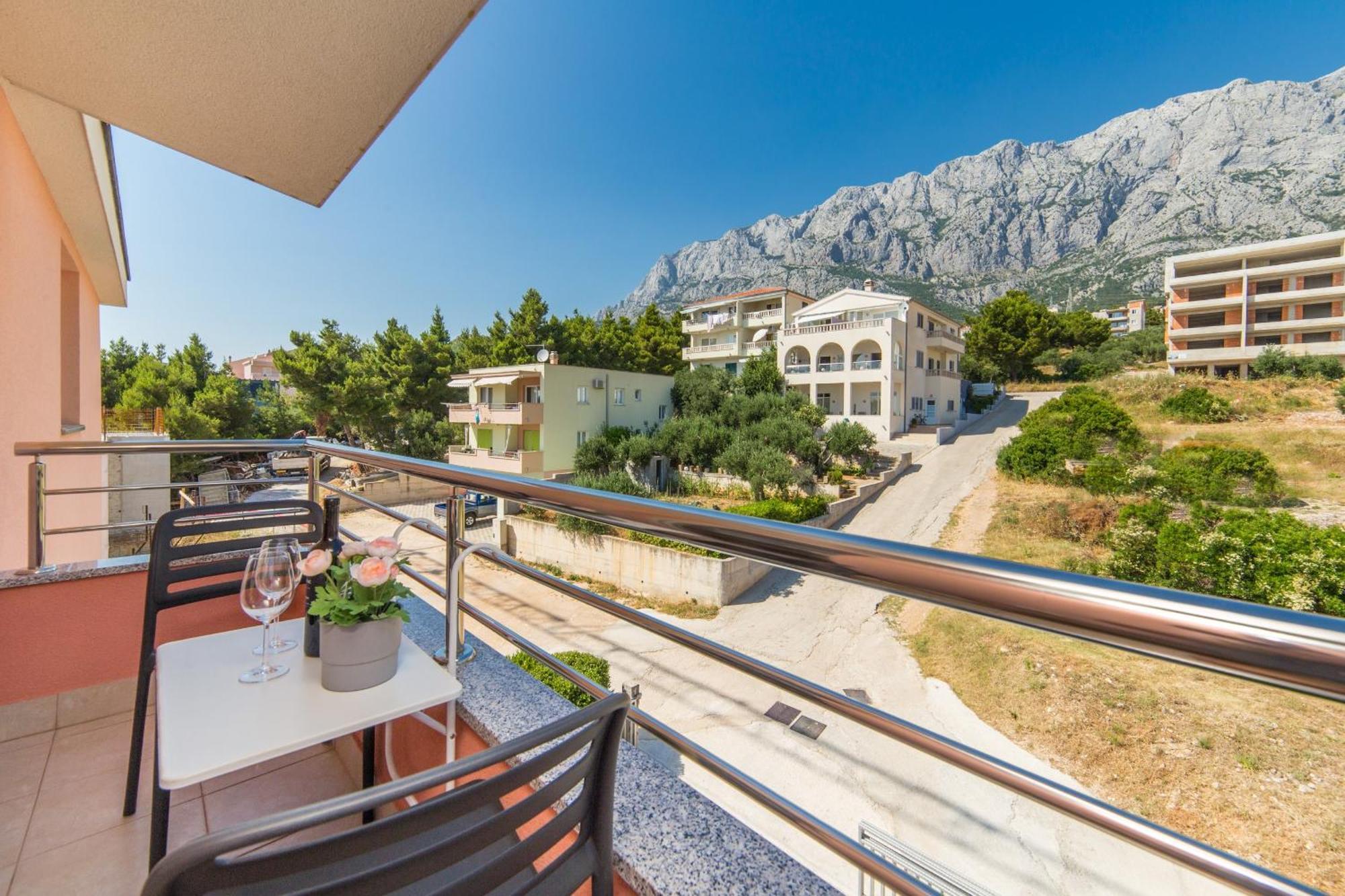 Deluxe Vucko Apartment Makarska