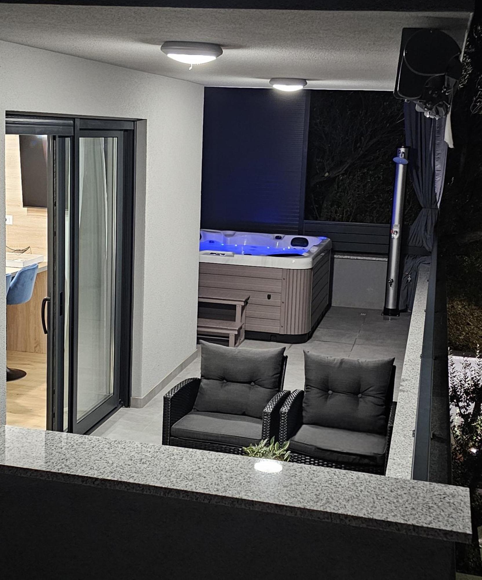 Deluxe Vucko Apartment Makarska