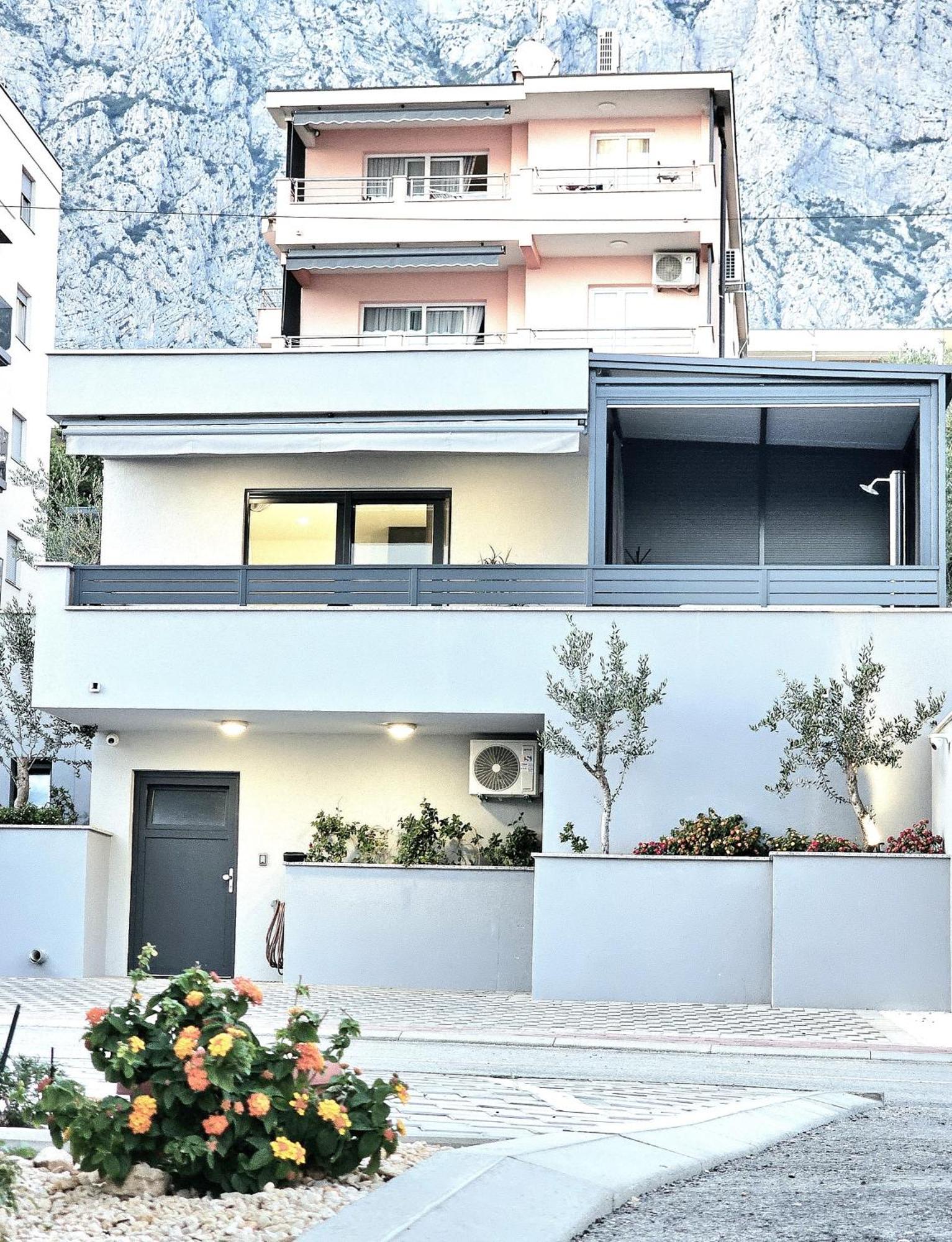 Deluxe Vucko Apartment Makarska